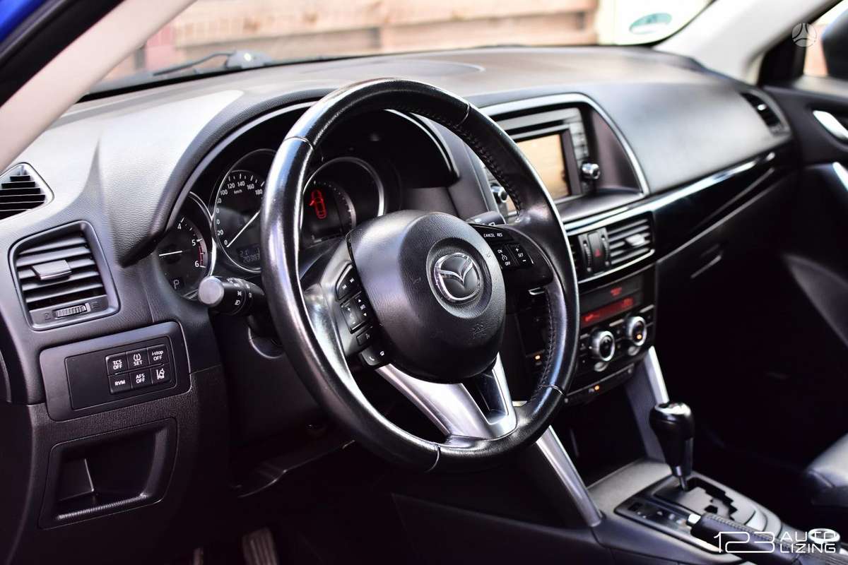 Mazda CX-5, 2.2 l., off-road / crossover