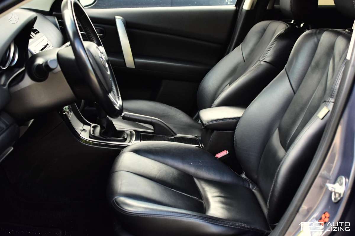 Mazda 6, 2.0 l., hatchback