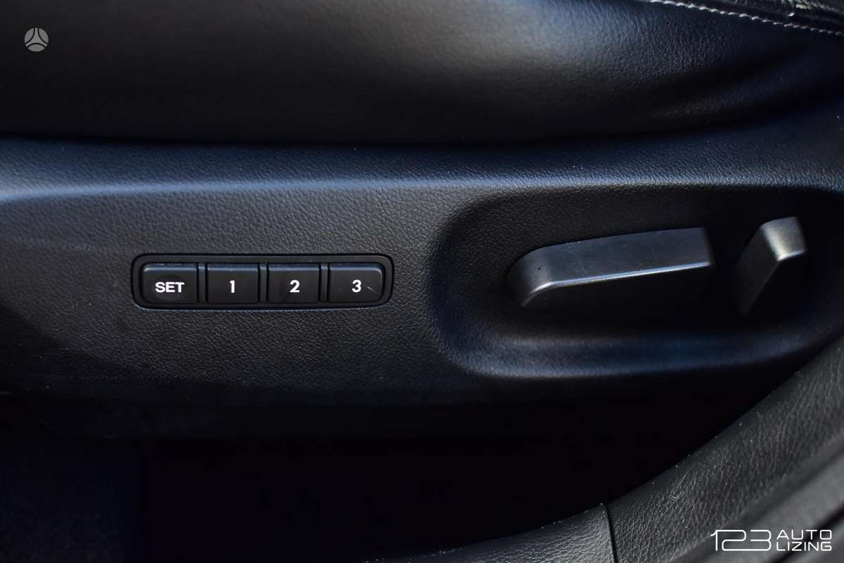 Mazda 6, 2.0 l., hatchback