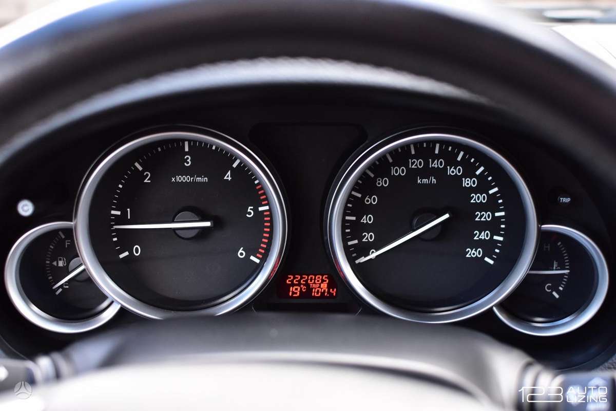 Mazda 6, 2.0 l., Хэтчбек