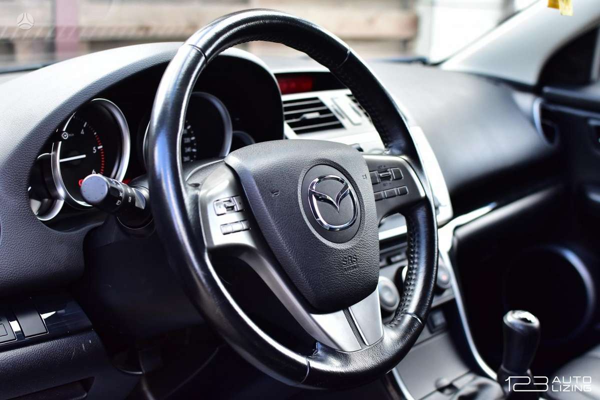 Mazda 6, 2.0 l., hatchback