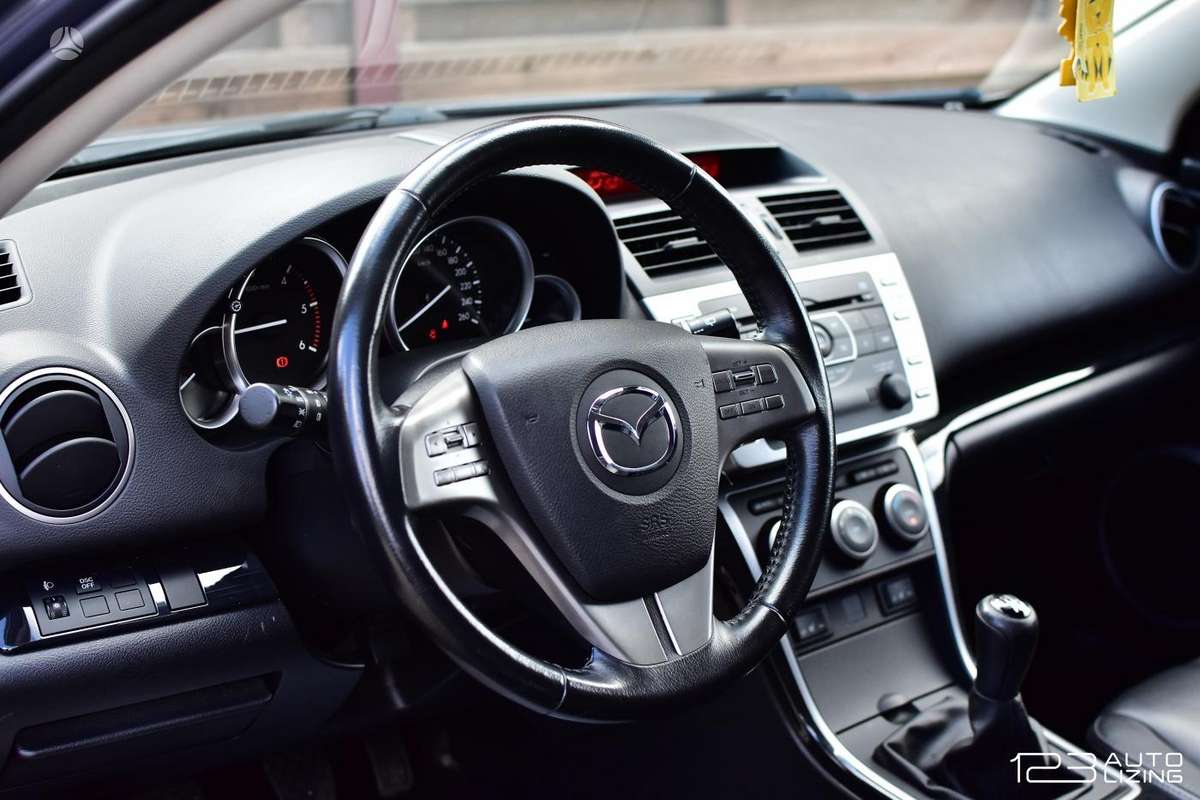 Mazda 6, 2.0 l., hatchback