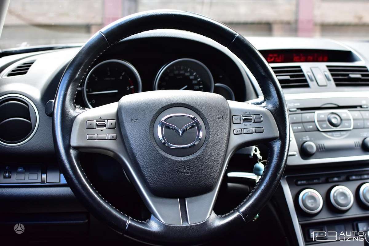 Mazda 6, 2.0 l., hatchback