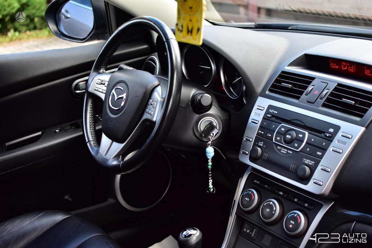 Mazda 6, 2.0 l., Хэтчбек