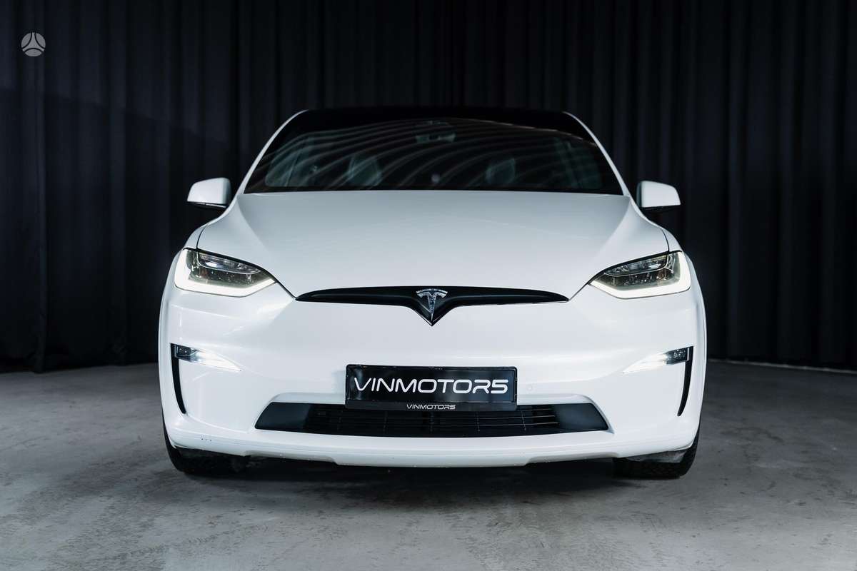 Tesla Model X - 2