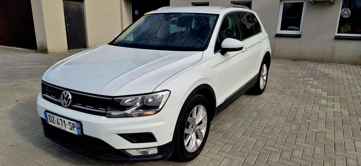 Volkswagen Tiguan - 2