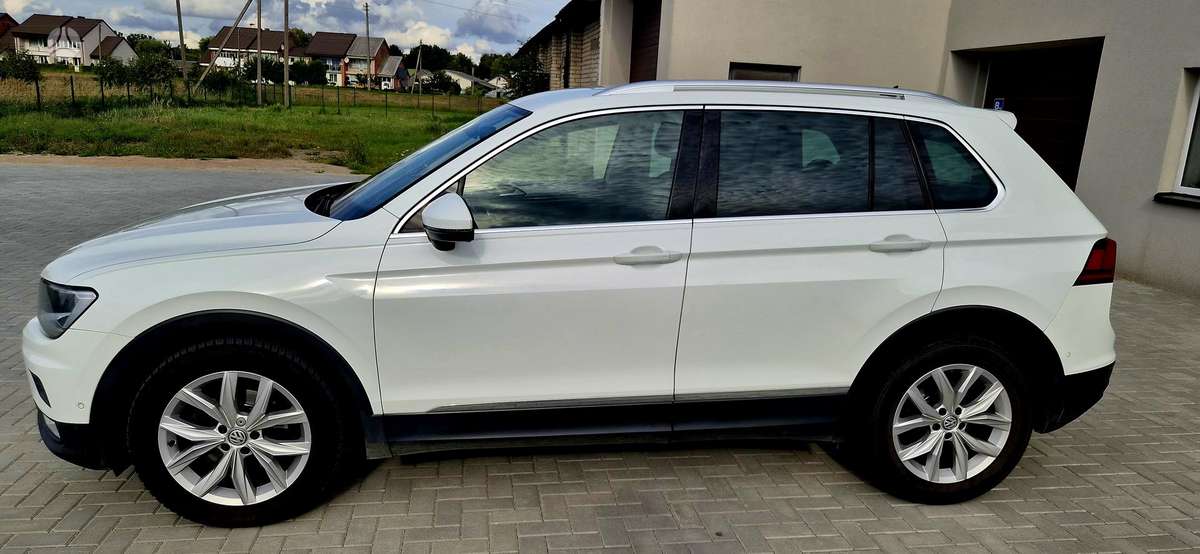 Volkswagen Tiguan - 9