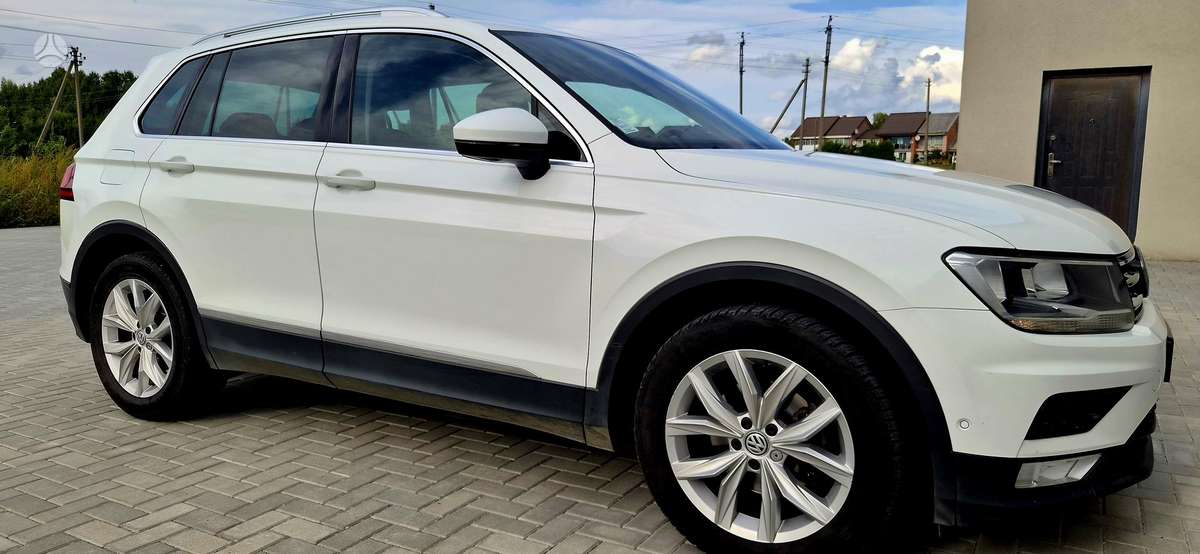 Volkswagen Tiguan - 11
