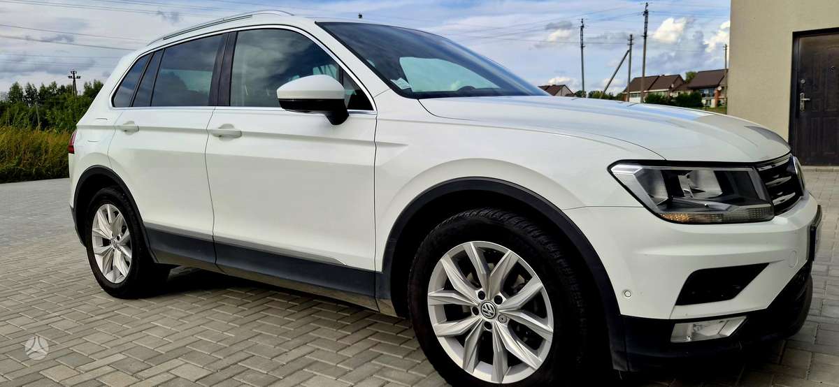 Volkswagen Tiguan - 12