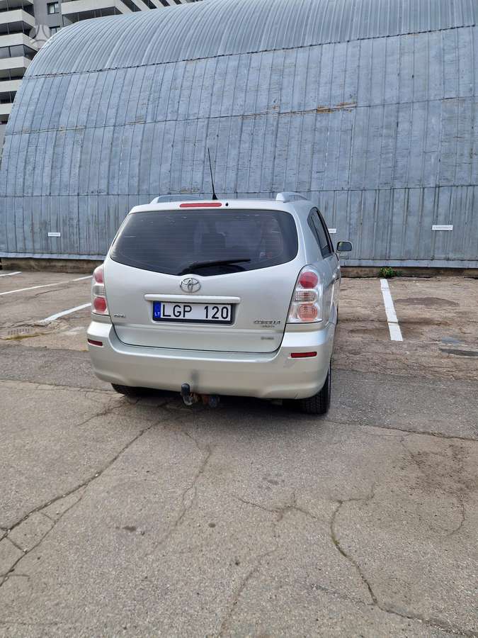 Toyota Corolla Verso - 4