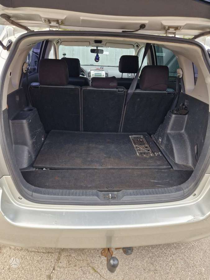 Toyota Corolla Verso - 7