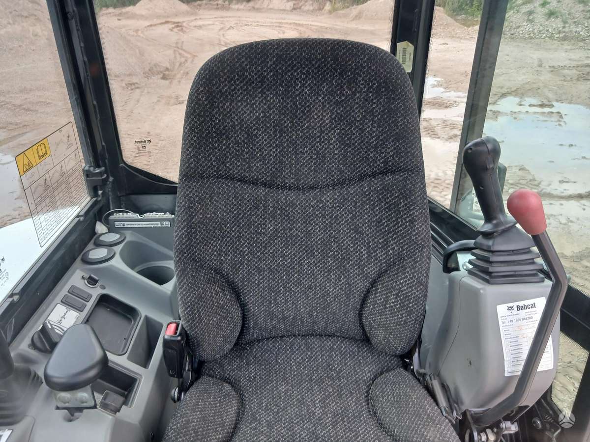 Bobcat E34, mini ekskavatori
