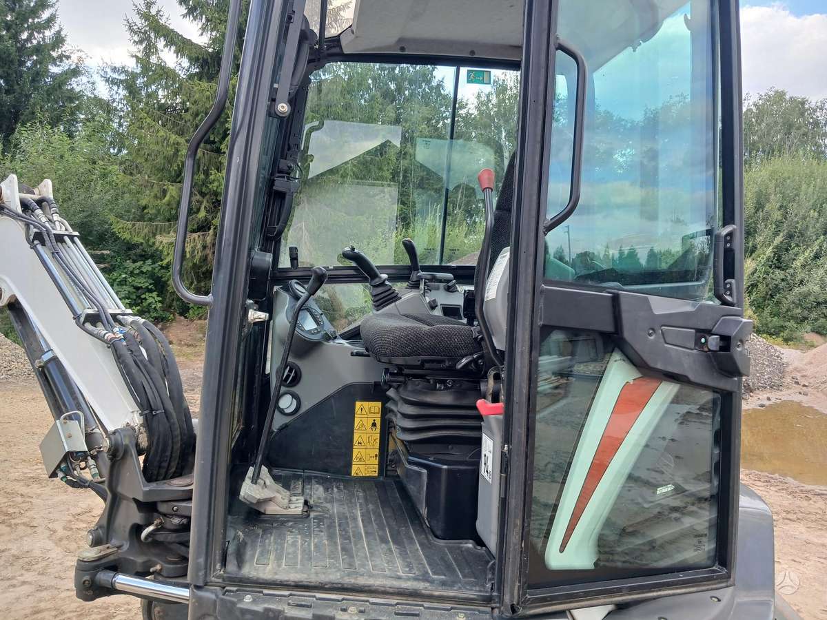 Bobcat E34, mini ekskavatoriai