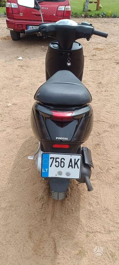 Piaggio Zip 49cc, scooters / mopeds