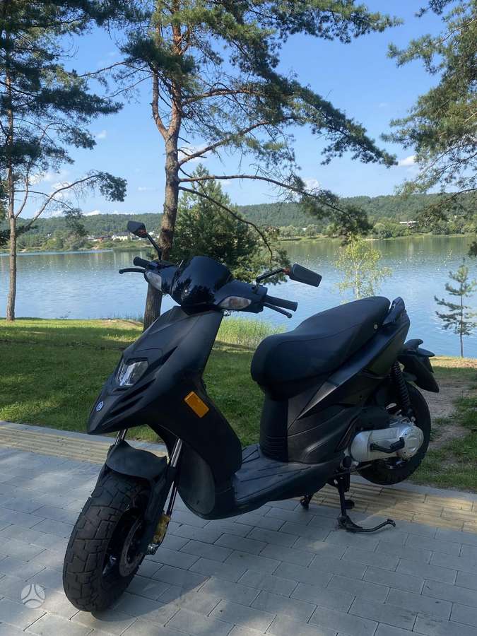 Piaggio Typhoon 49cc, мотороллеры / мопеды