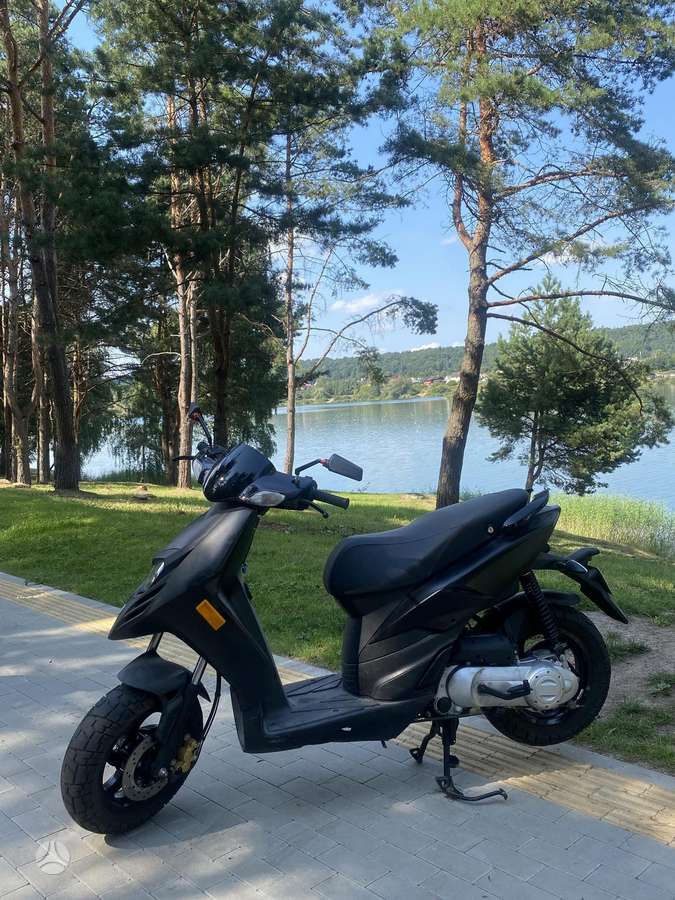 Piaggio Typhoon 49cc, мотороллеры / мопеды