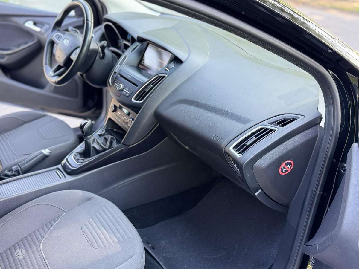 Ford Focus, 1.0 l., hatchback