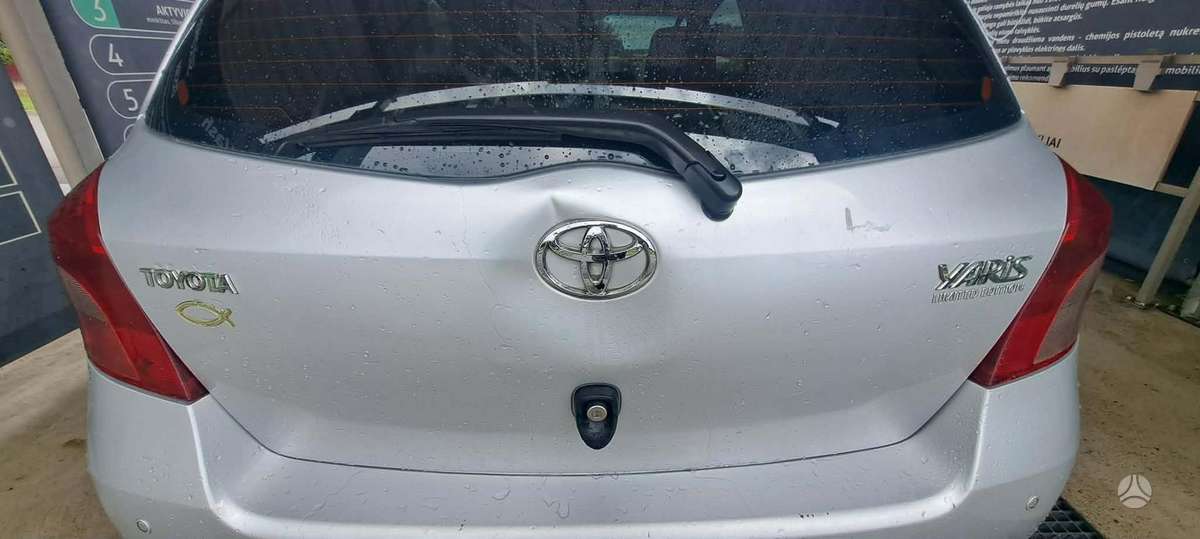 Toyota Yaris - 4