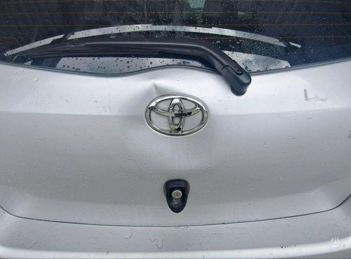 Toyota Yaris - 5