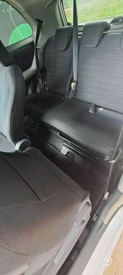 Toyota Yaris - 11