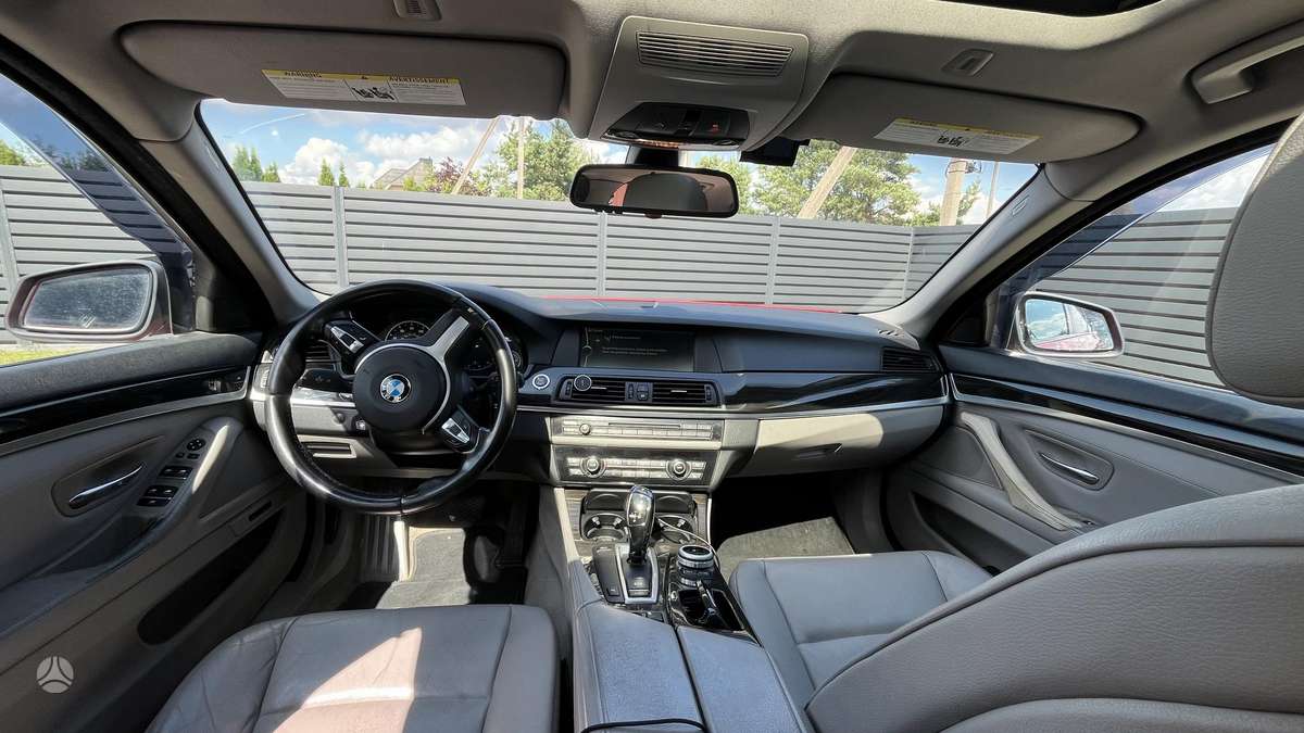 BMW 528, 3.0 l., Седан