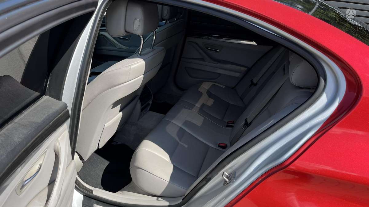 BMW 528, 3.0 l., Седан