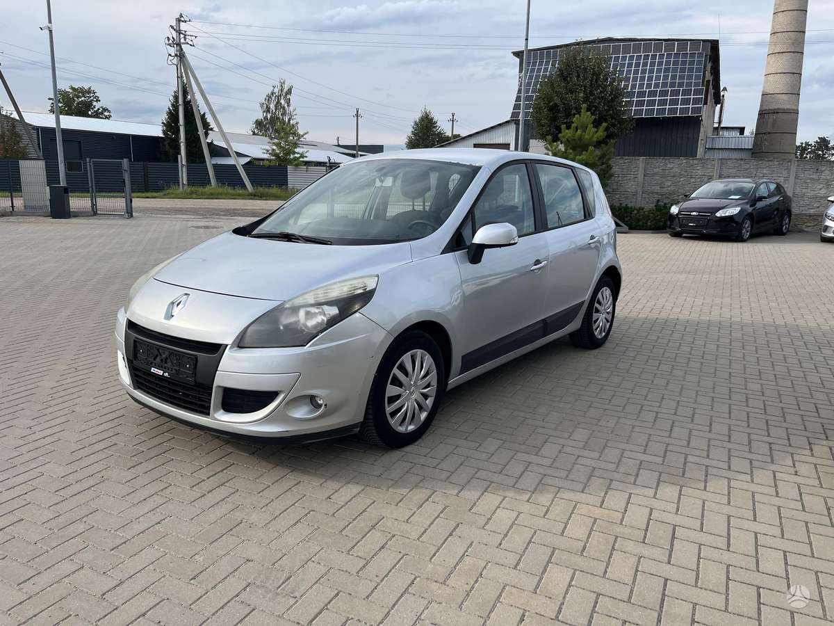 Renault Scenic - 1