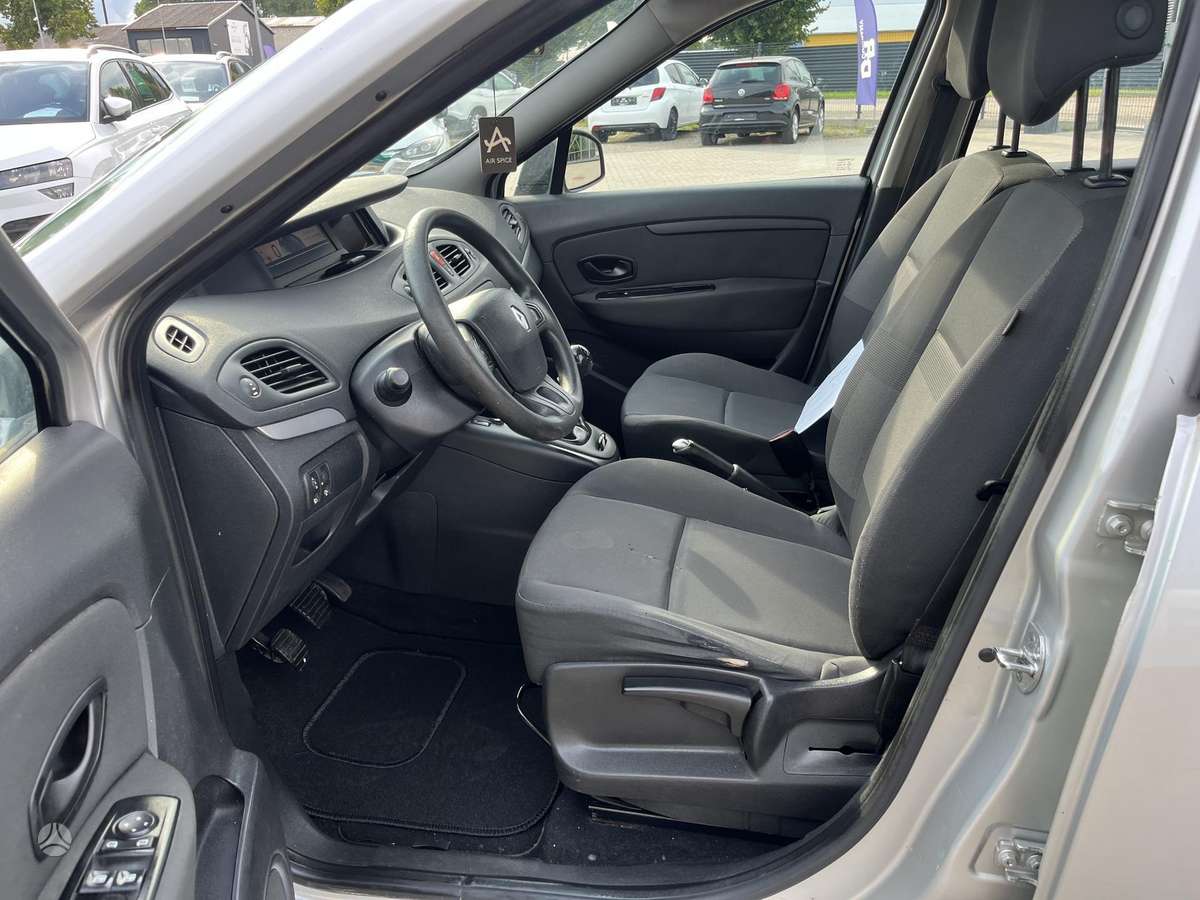 Renault Scenic - 12