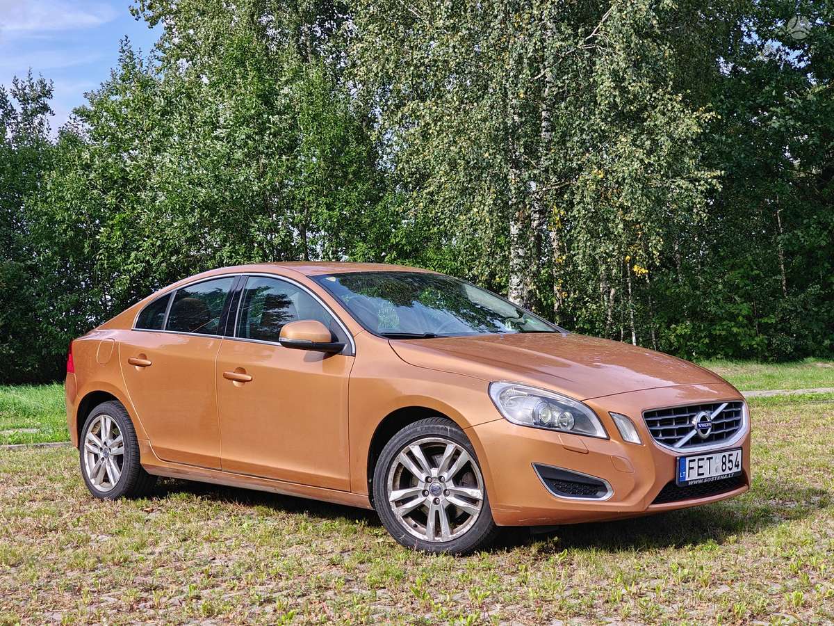 Volvo S60, 2.0 l., Седан