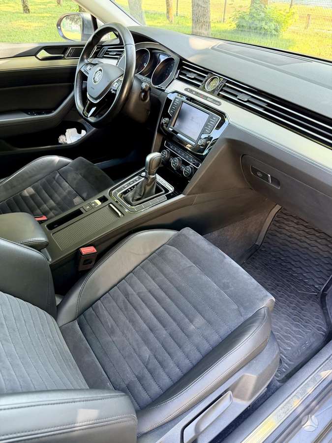 Volkswagen Passat - 10