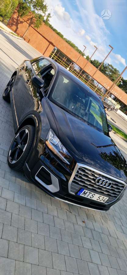 Audi Q2, 1.6 l., off-road / crossover
