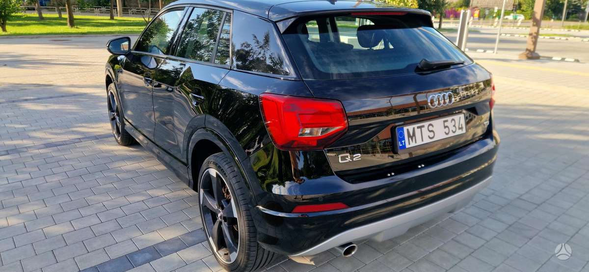Audi Q2, 1.6 l., off-road / crossover
