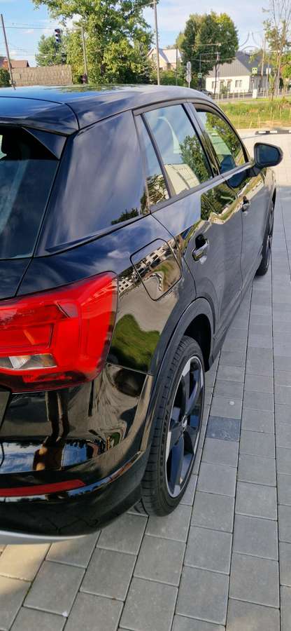 Audi Q2, 1.6 l., off-road / crossover