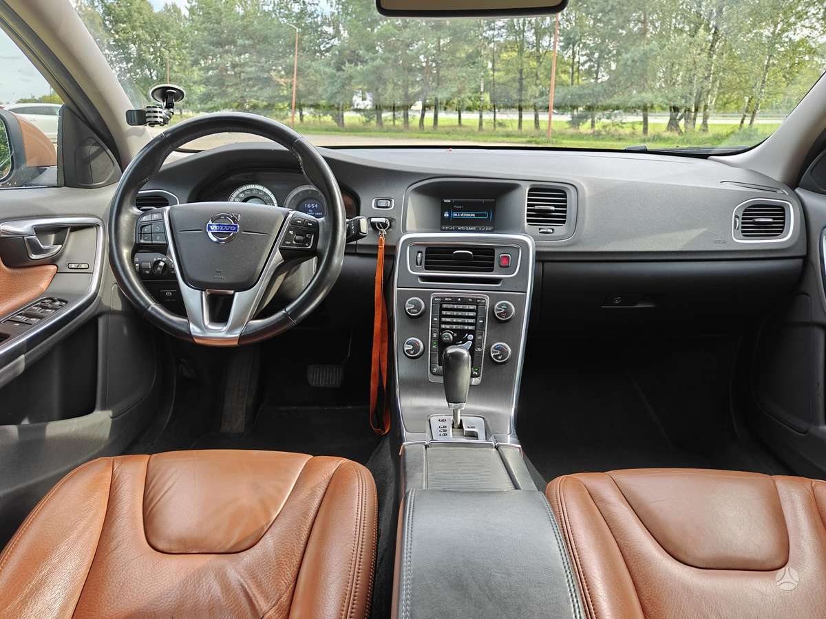 Volvo S60, 2.0 l., Седан