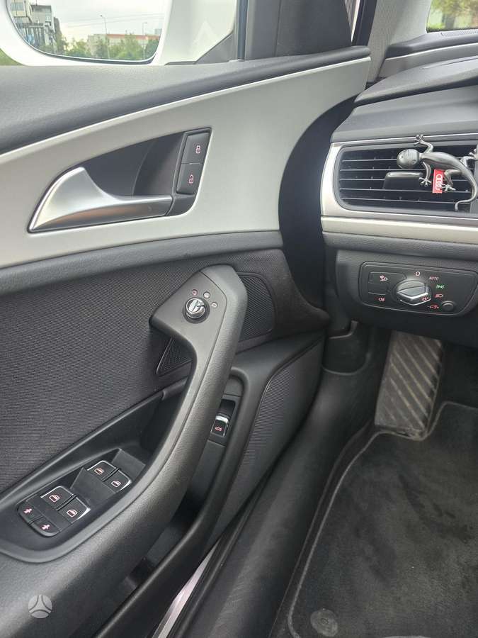 Audi A6, 2.0 l., Универсал