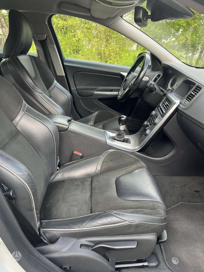 Volvo V60, 2.0 l., Универсал