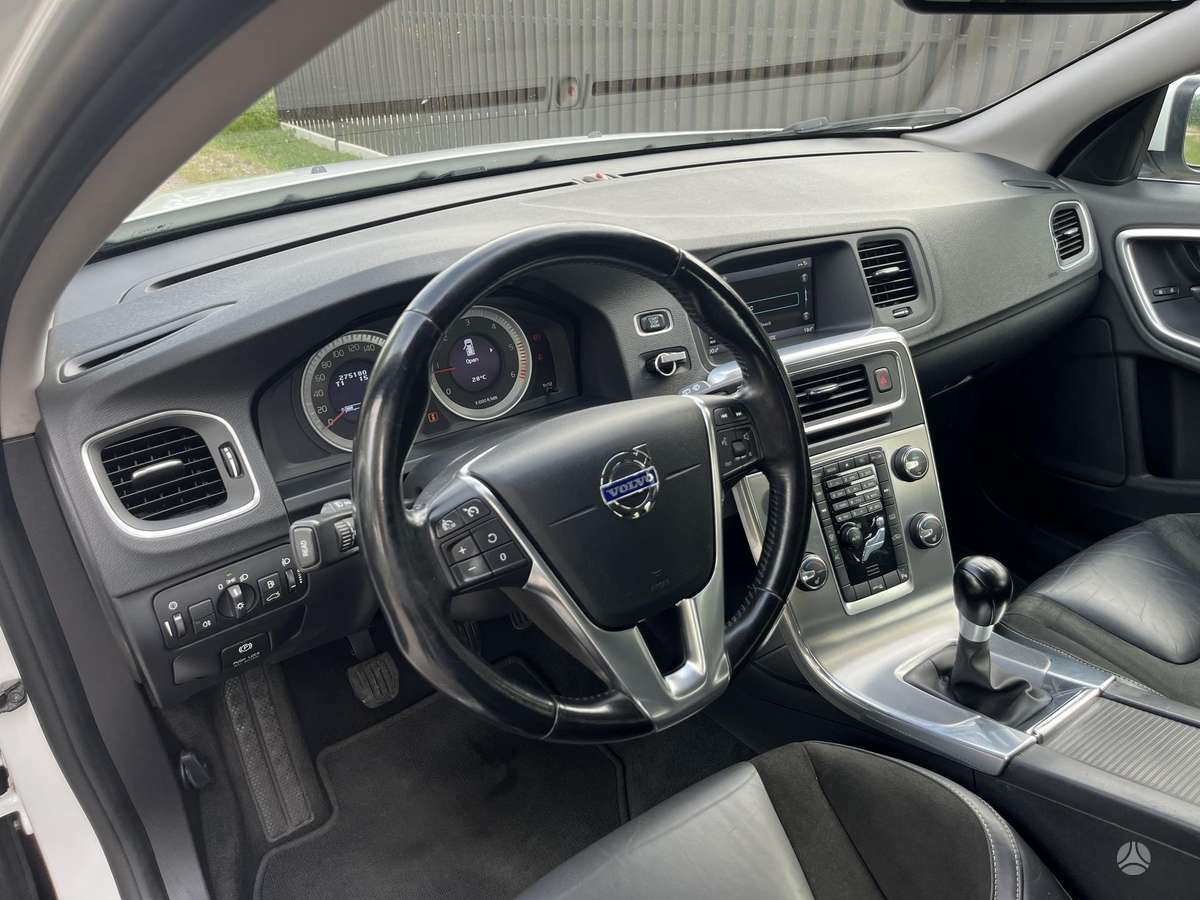 Volvo V60, 2.0 l., Универсал