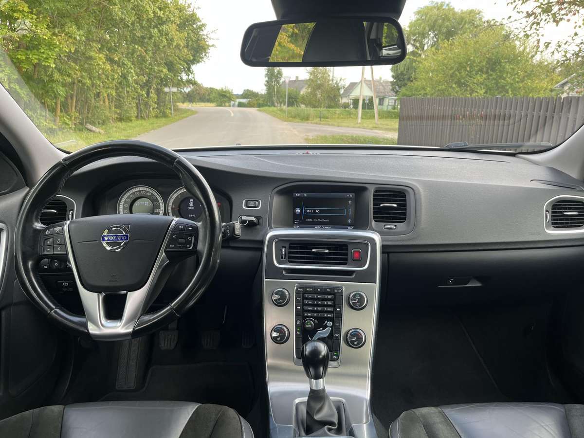 Volvo V60, 2.0 l., Универсал