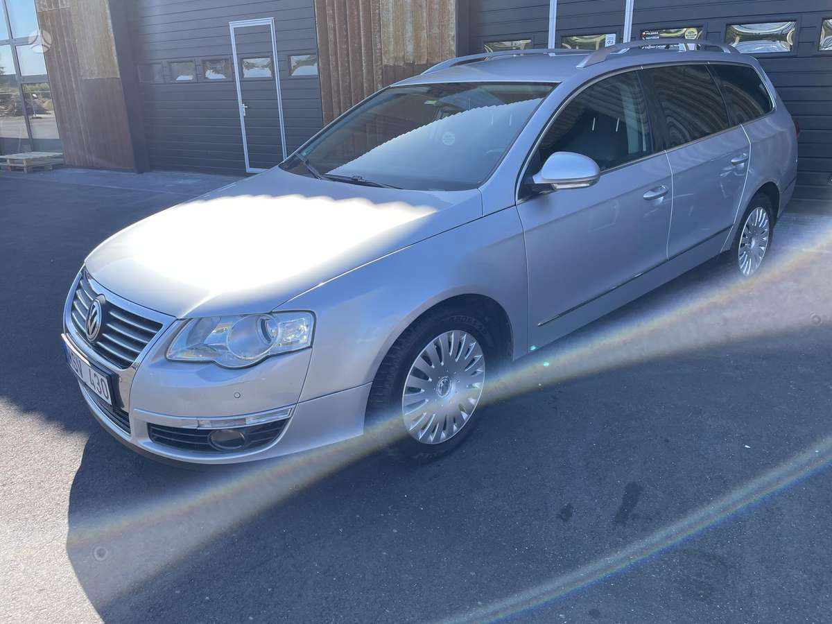 Volkswagen Passat - 4