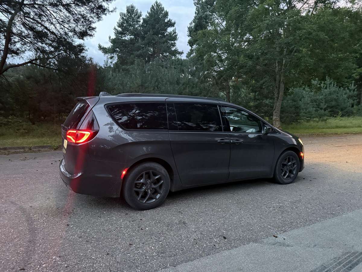 Chrysler Pacifica, 3.6 l., Минивэн