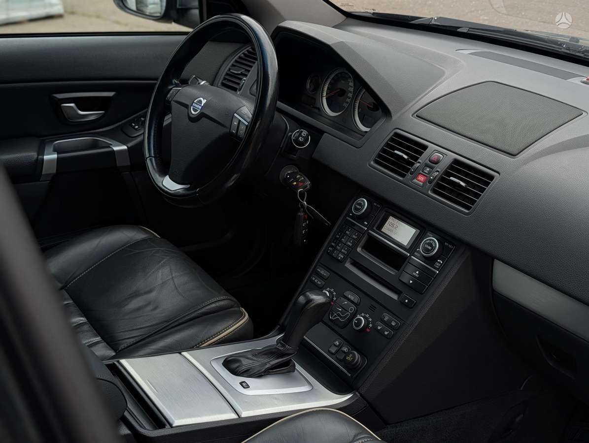 Volvo XC90 - 10