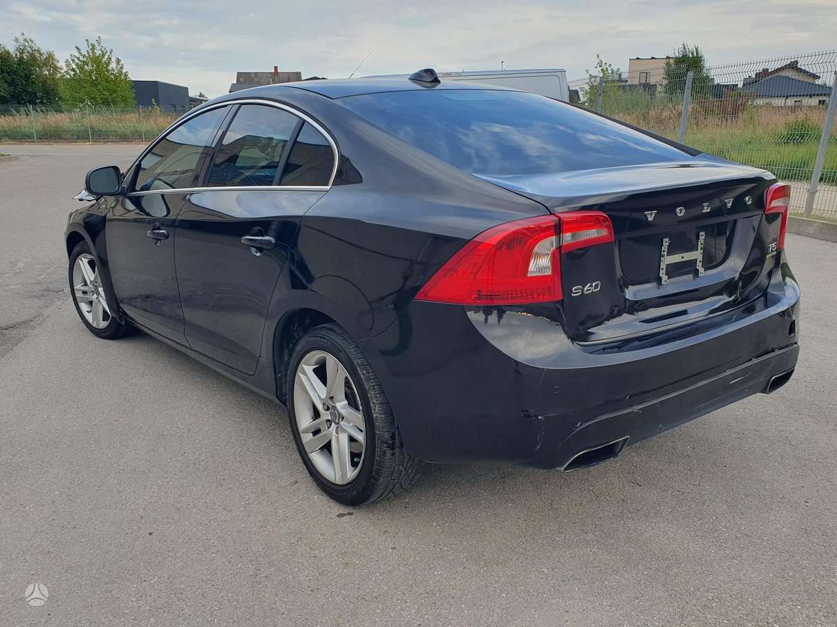 Volvo S60, 2.0 l., Седан