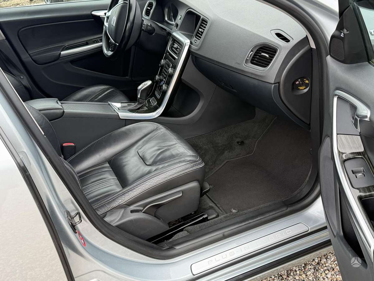 Volvo V60 2013 — photo 5