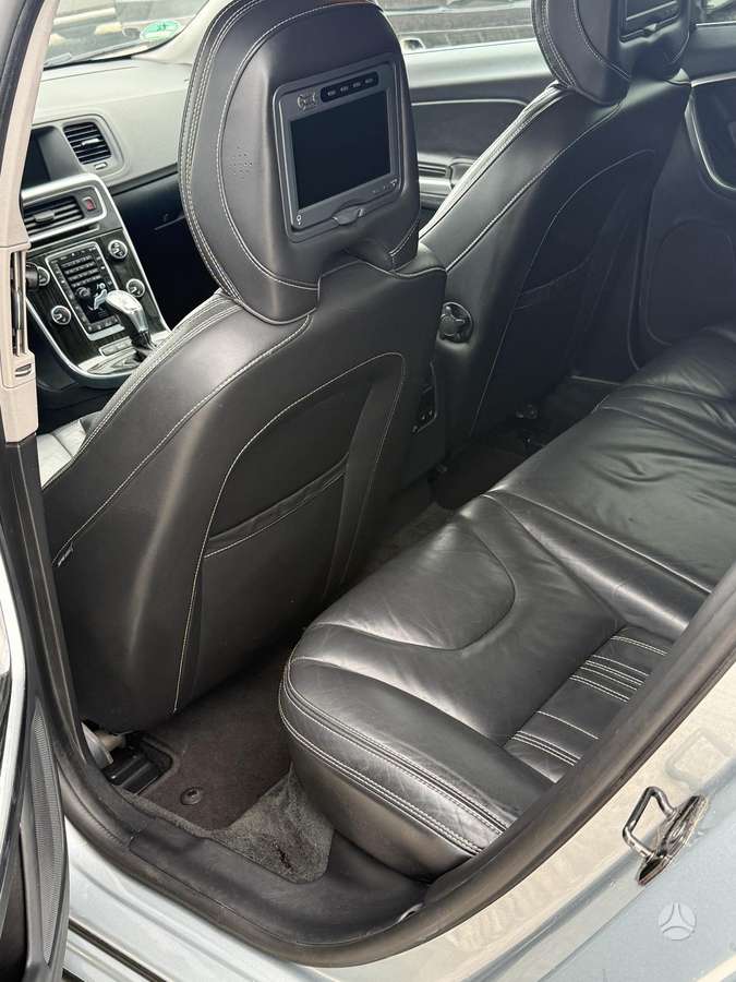 Volvo V60 2013 — photo 8