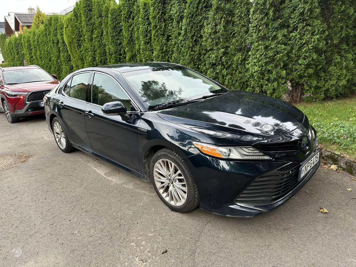 Toyota Camry - 2