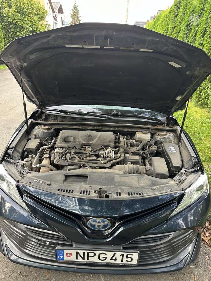 Toyota Camry - 10