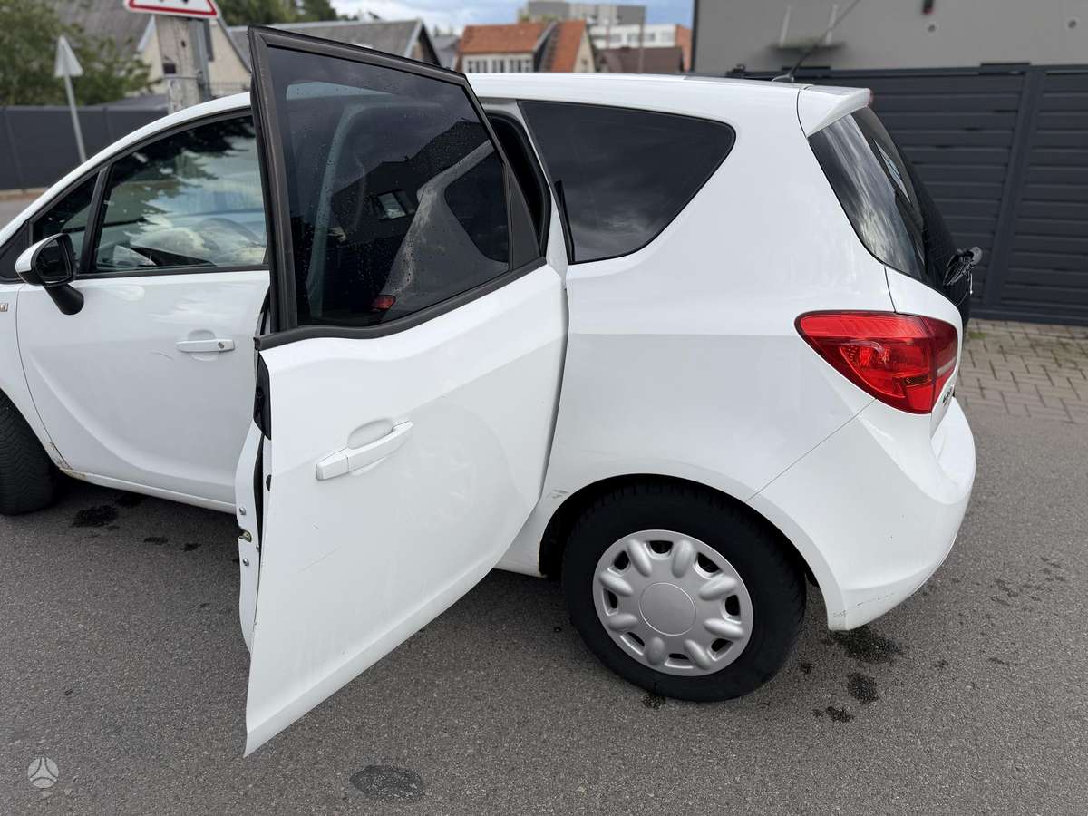 Opel Meriva, 1.4 l., Минивэн