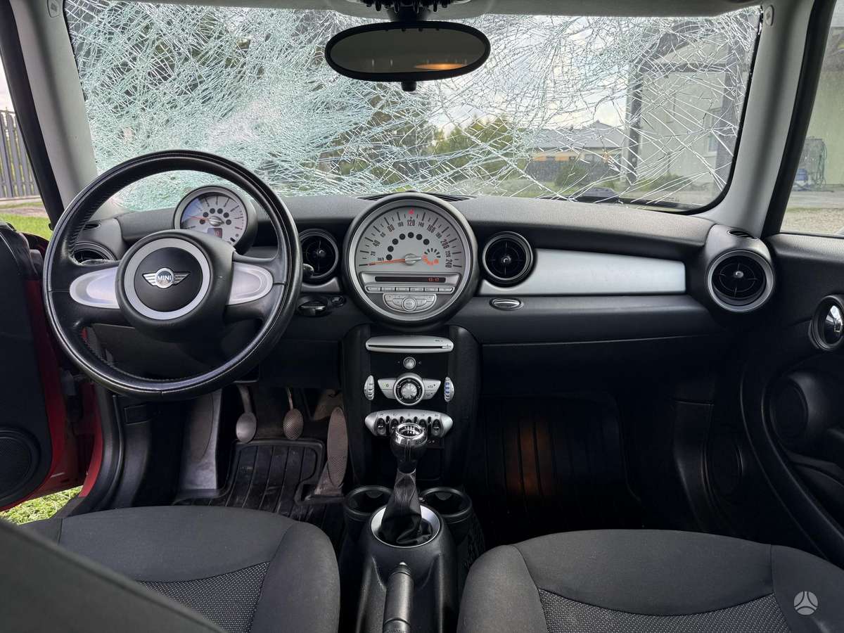 Mini One, 1.4 l., hatchback