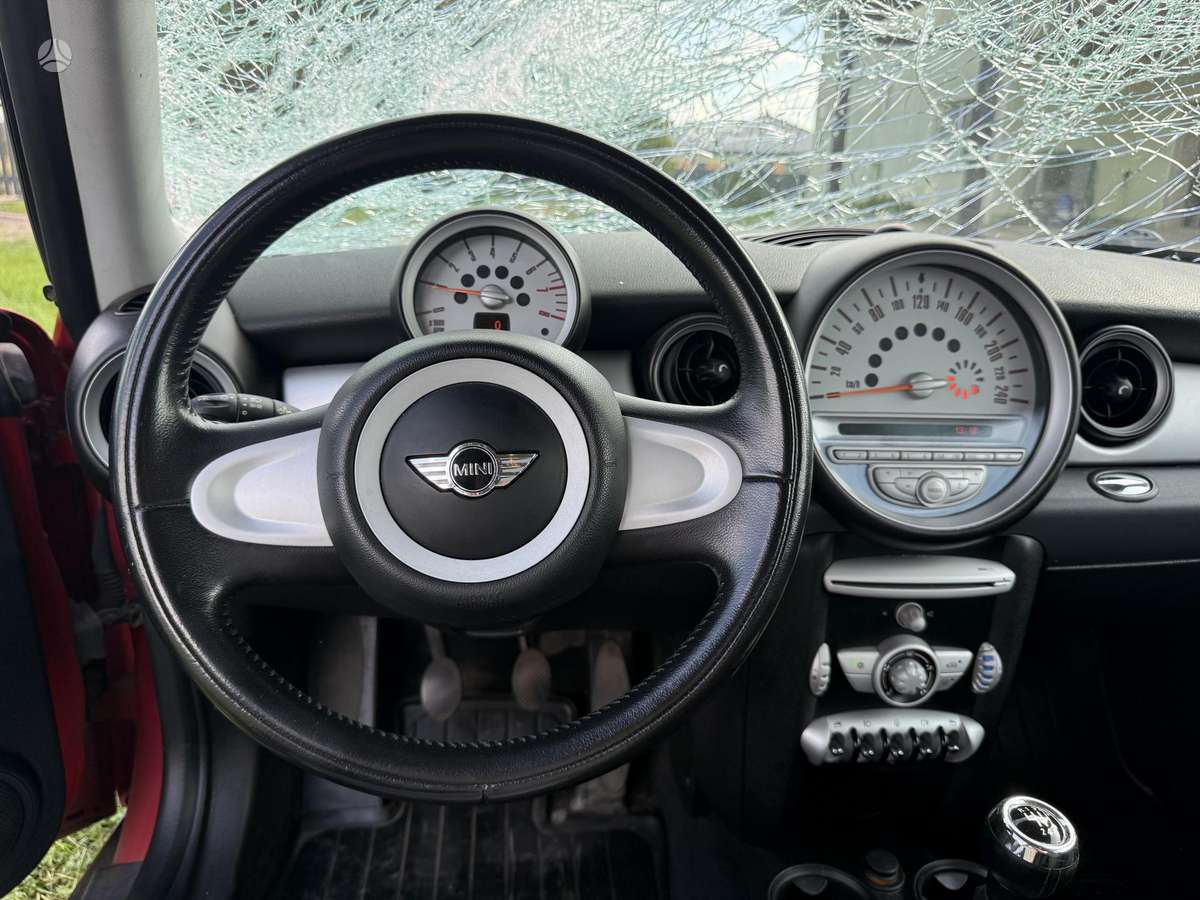 Mini One, 1.4 l., hatchback