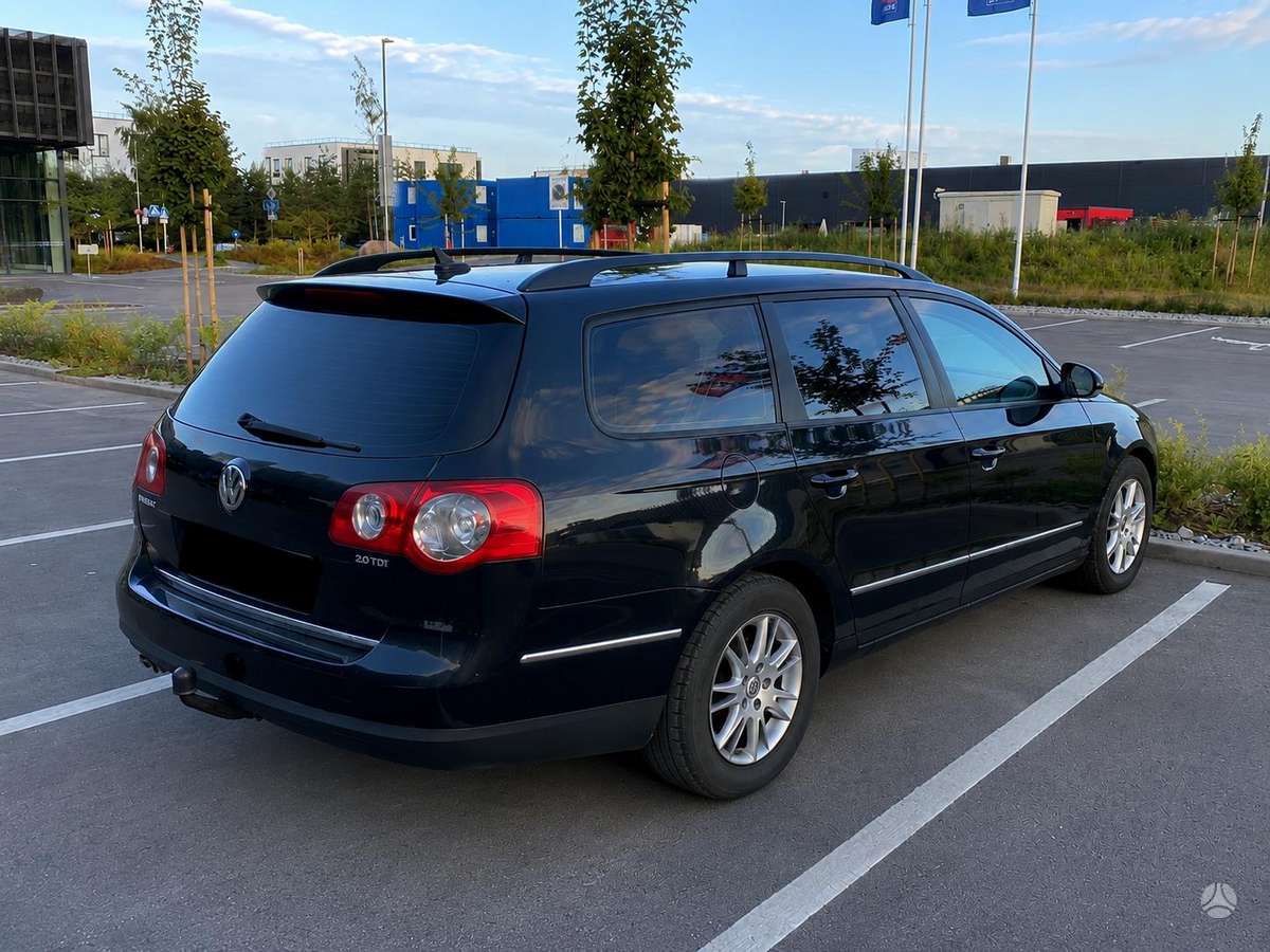 Volkswagen Passat - 2